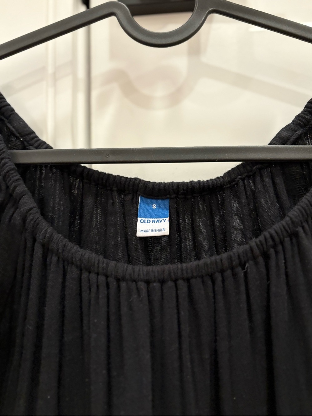 Old Navy Black Pleated Short Sleeve Mini Dress - Picture 3 of 6